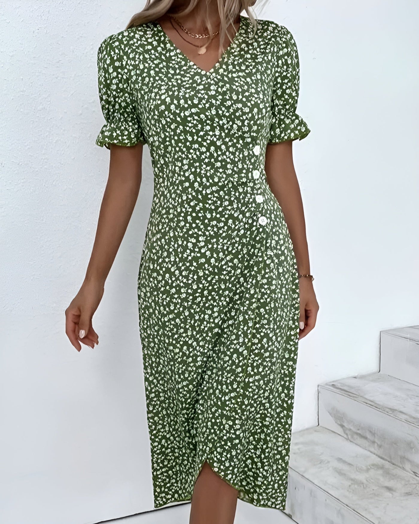 Odile™ | A floral pattern that moves with you