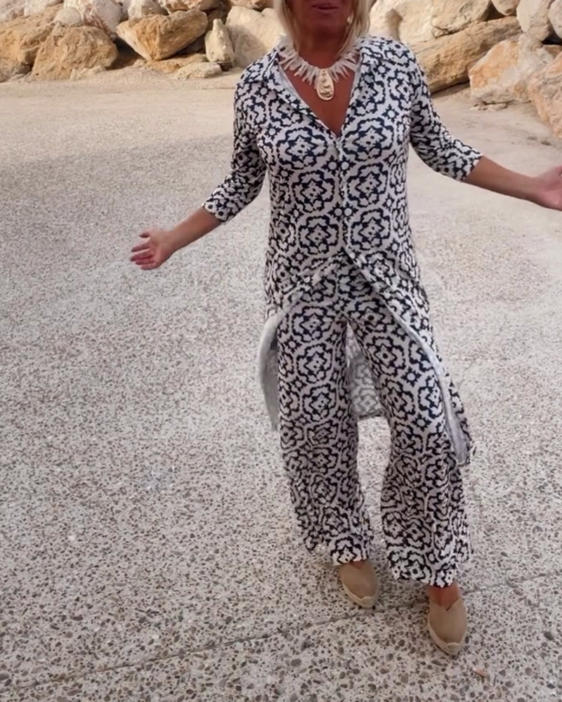 Amalia™ | Vintage Printed Two-Piece Set with Lapels and Buttons