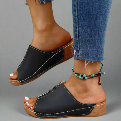Clemensia | Handmade cork sandals made with premium materials