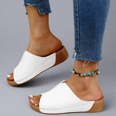 Clemensia | Handmade cork sandals made with premium materials