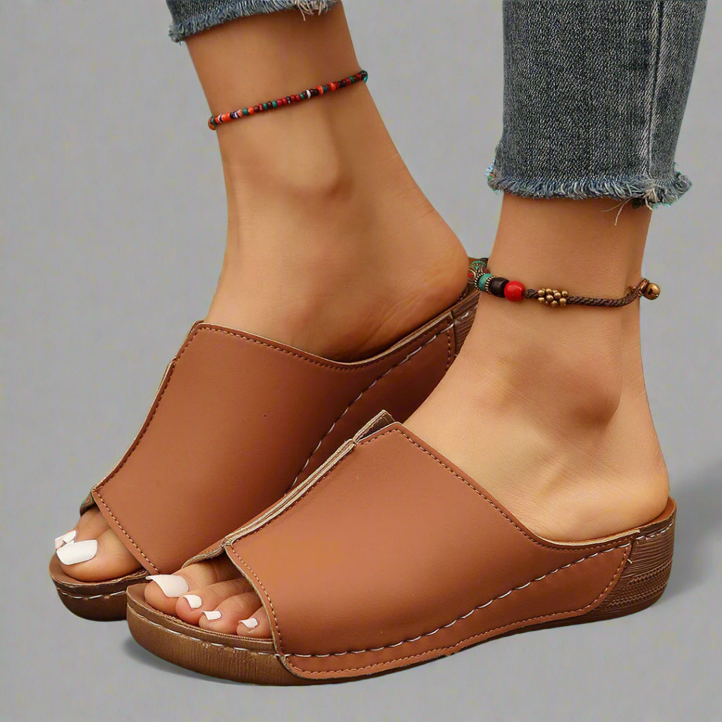 Clemensia | Handmade cork sandals made with premium materials