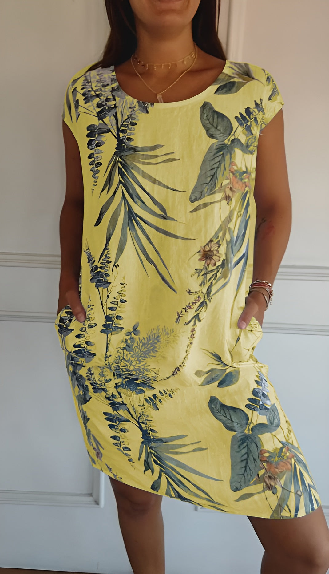 Isla™ | Comfortable Dress with Round Neckline