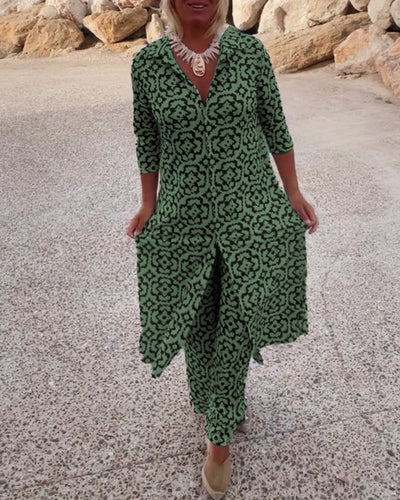 Amalia™ | Vintage Printed Two-Piece Set with Lapels and Buttons