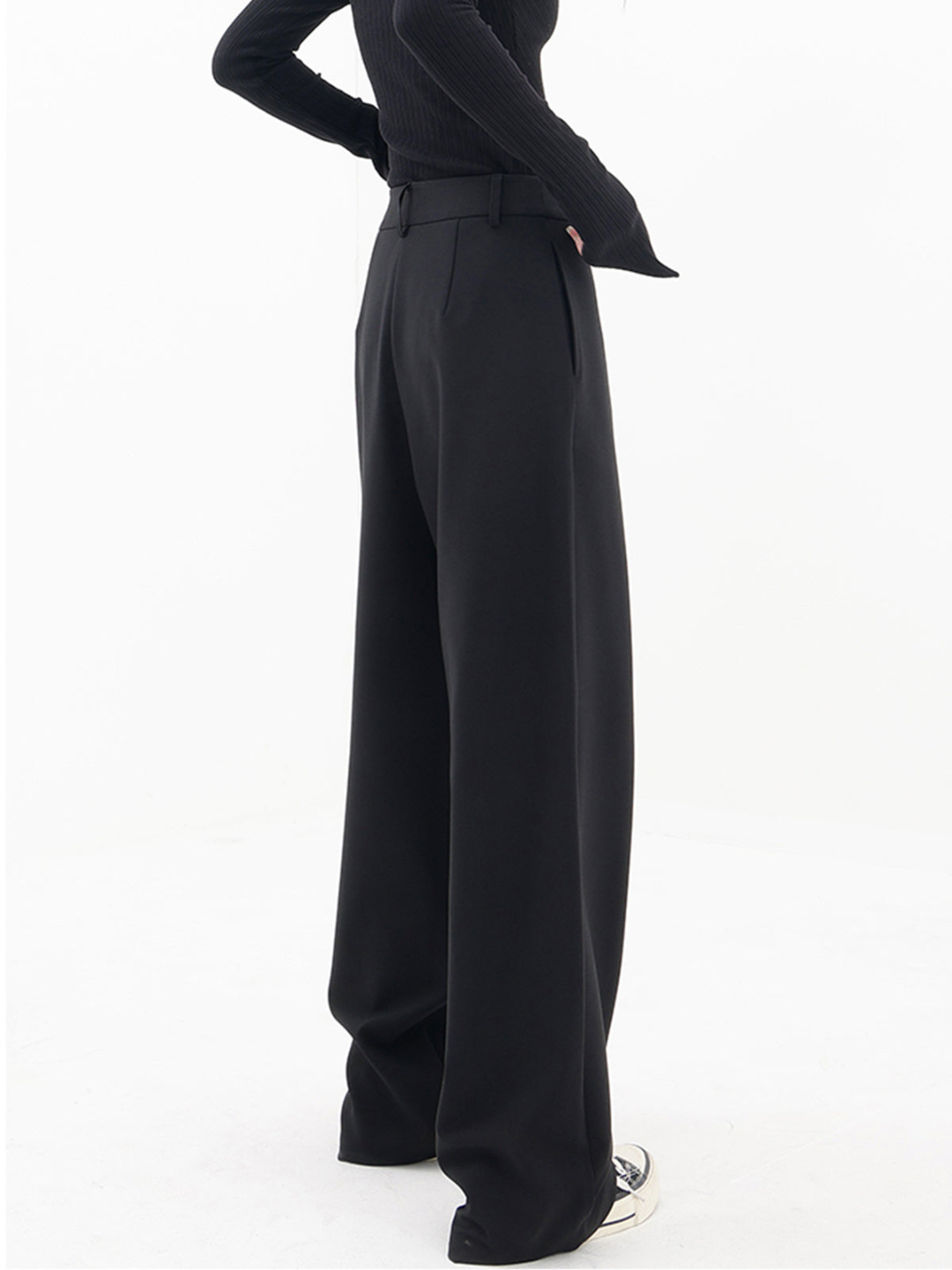 Yuli Modern Baggy Pants