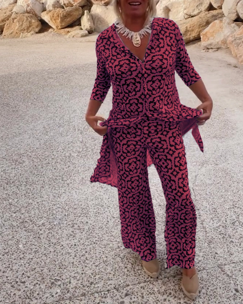Amalia™ | Vintage Printed Two-Piece Set with Lapels and Buttons