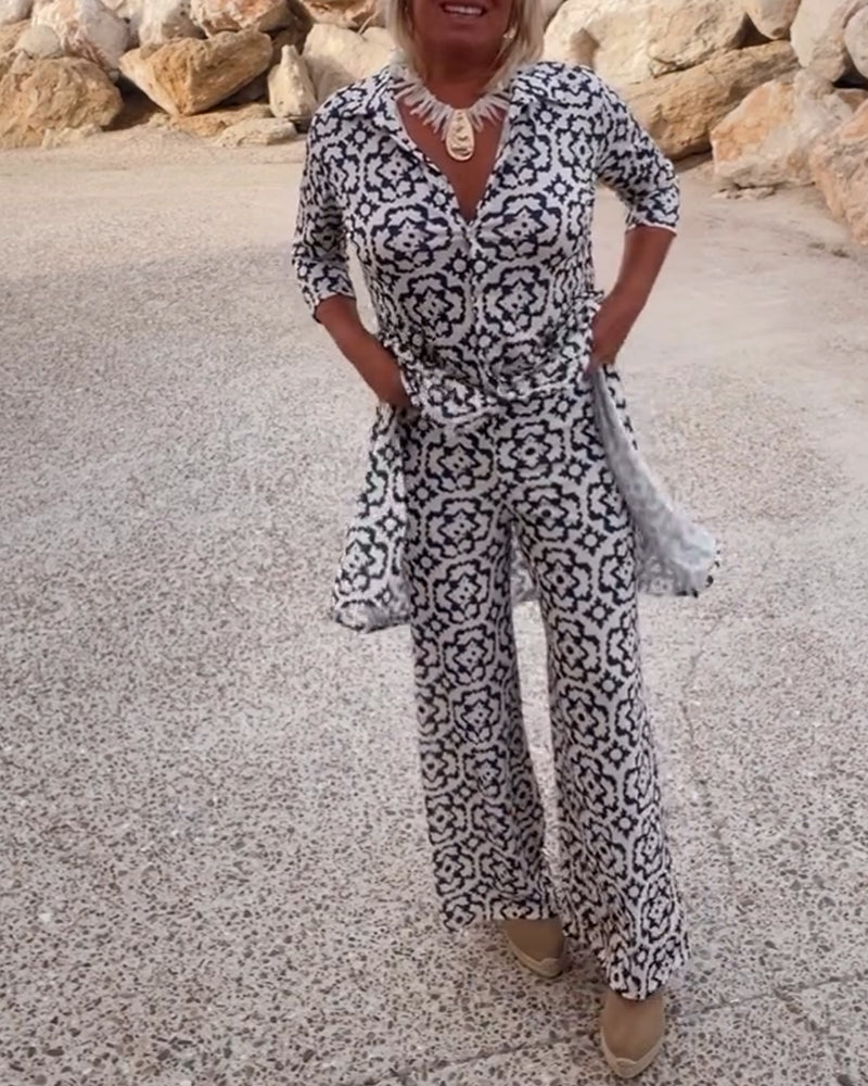 Amalia™ | Vintage Printed Two-Piece Set with Lapels and Buttons