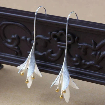 Tyra™ | Silver Earrings with Flower