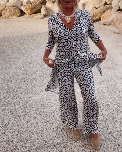 Amalia™ | Vintage Printed Two-Piece Set with Lapels and Buttons